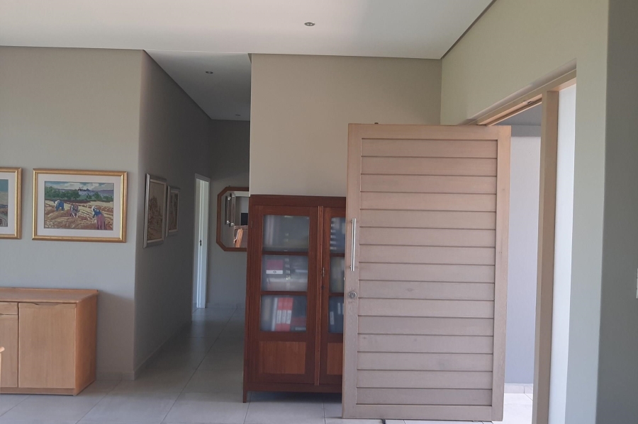 3 Bedroom Property for Sale in Renishaw Hills KwaZulu-Natal