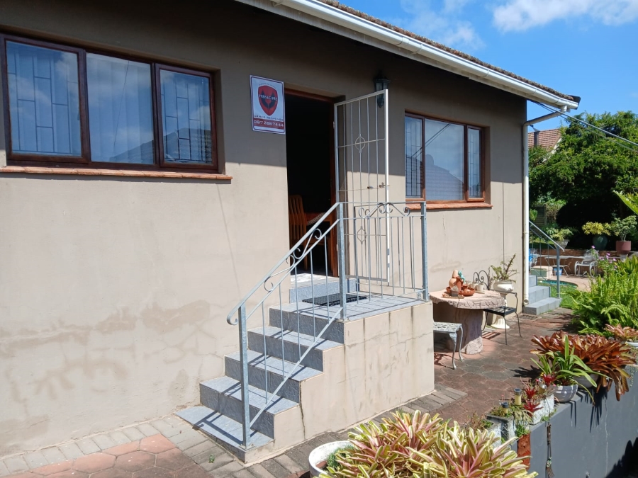 3 Bedroom Property for Sale in Mount Vernon KwaZulu-Natal