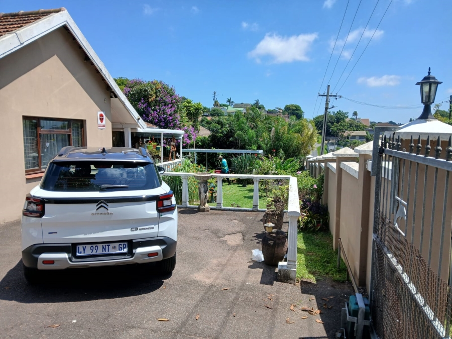 3 Bedroom Property for Sale in Mount Vernon KwaZulu-Natal