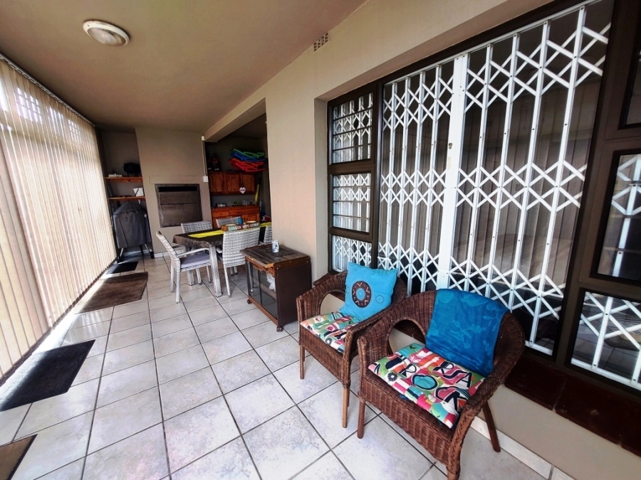 2 Bedroom Property for Sale in Manaba Beach KwaZulu-Natal