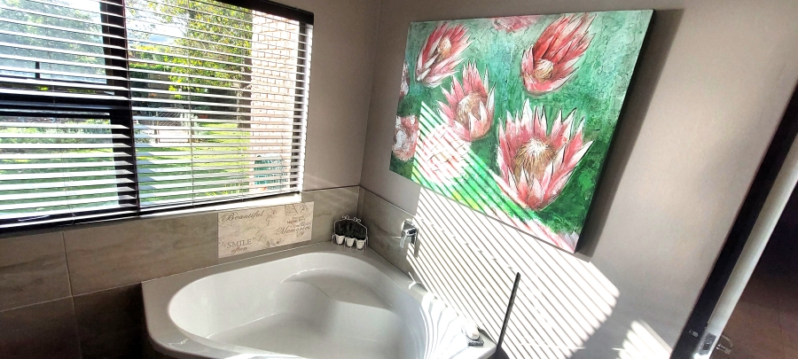 3 Bedroom Property for Sale in Aviary Hill KwaZulu-Natal