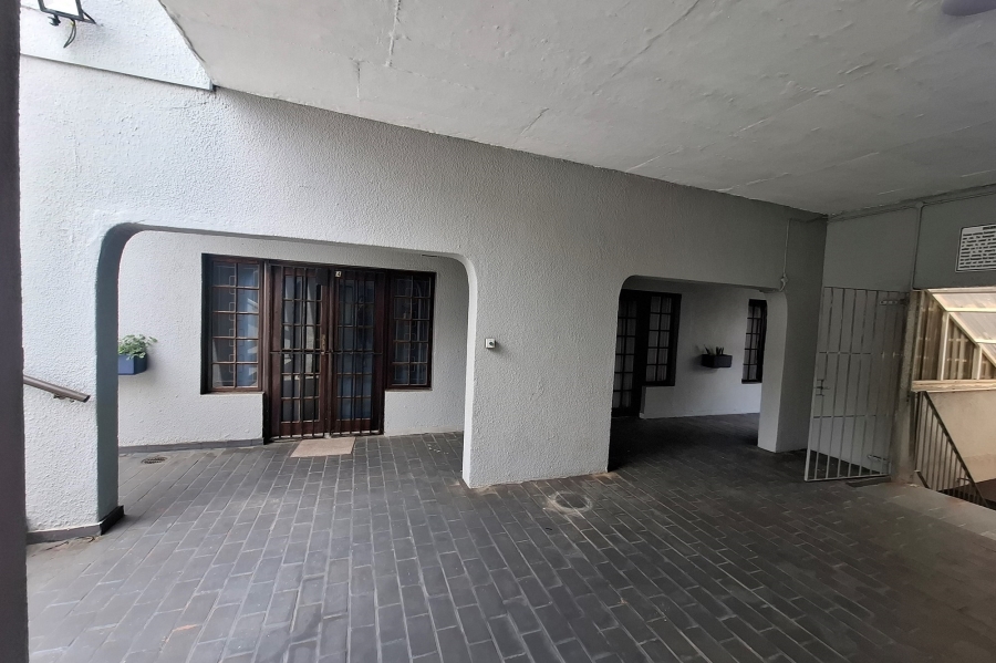 To Let 1 Bedroom Property for Rent in Lawrence Rocks KwaZulu-Natal