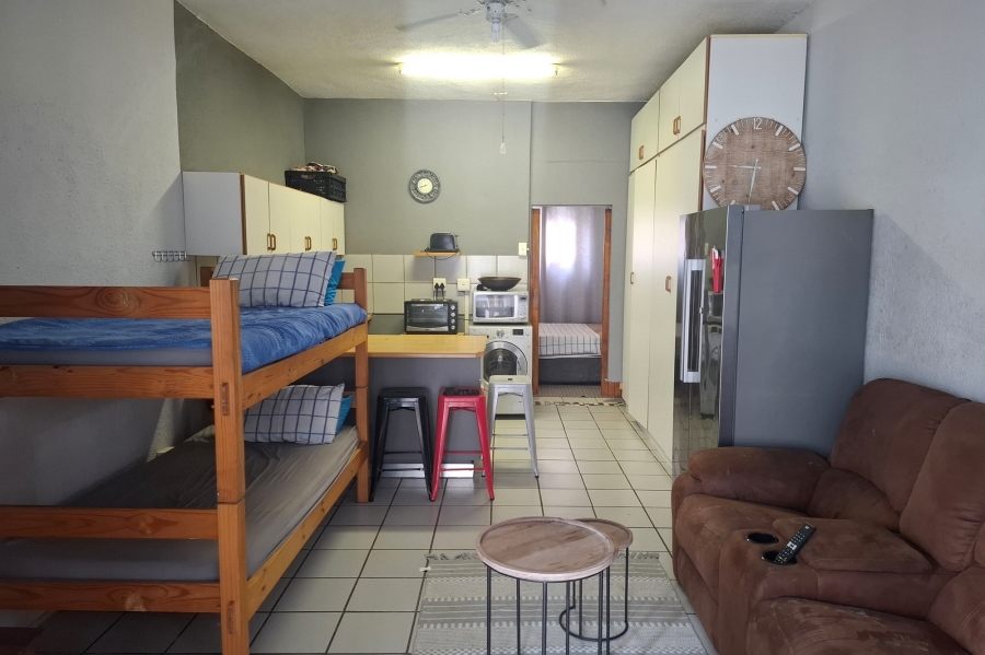 To Let 1 Bedroom Property for Rent in Lawrence Rocks KwaZulu-Natal