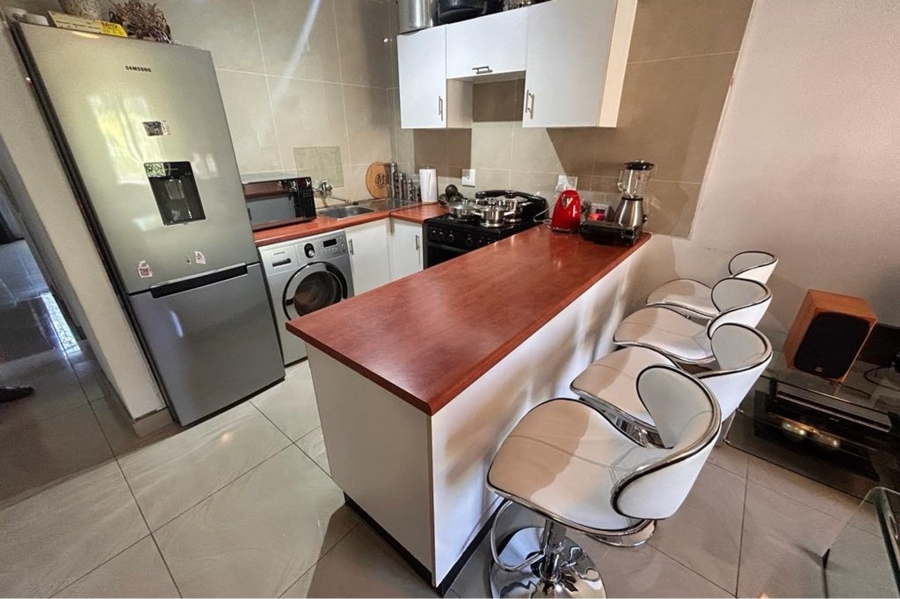 1 Bedroom Property for Sale in Bellair KwaZulu-Natal