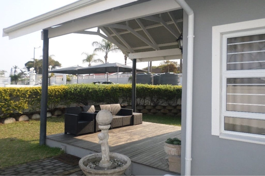 10 Bedroom Property for Sale in Manaba Beach KwaZulu-Natal