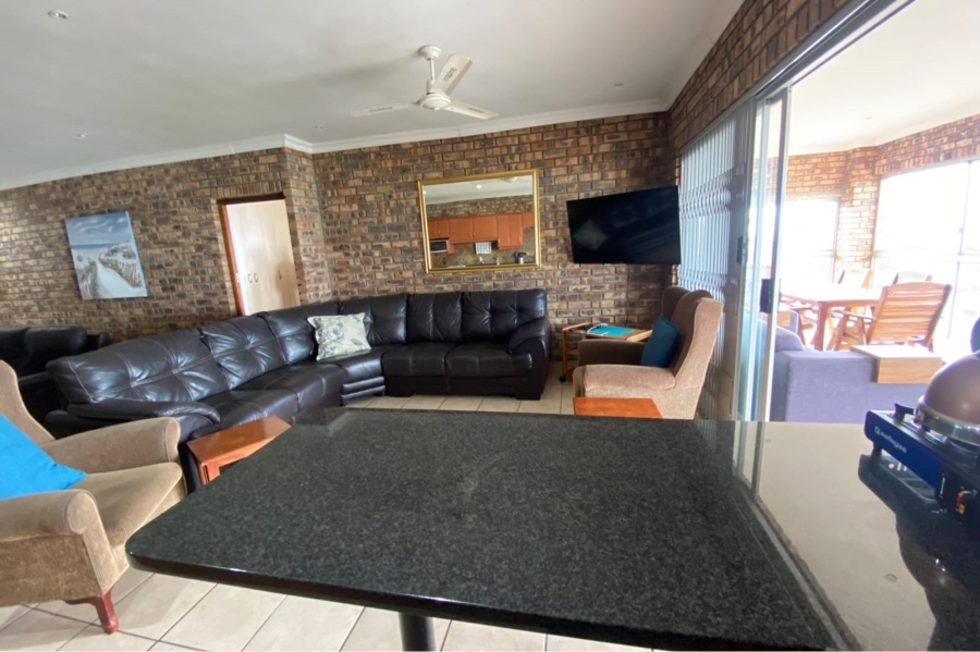 10 Bedroom Property for Sale in Manaba Beach KwaZulu-Natal