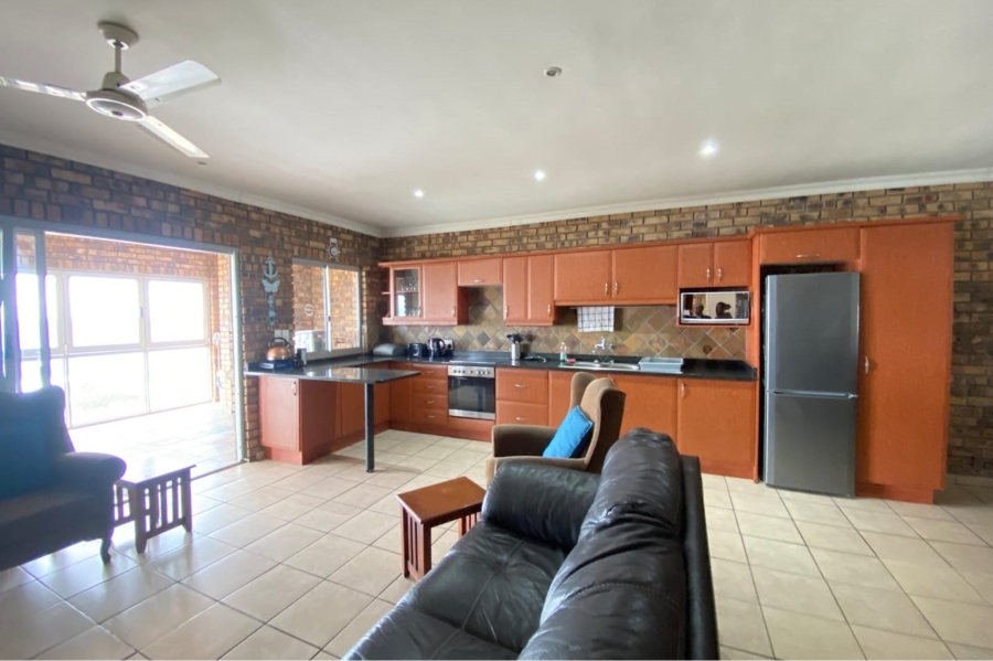 10 Bedroom Property for Sale in Manaba Beach KwaZulu-Natal