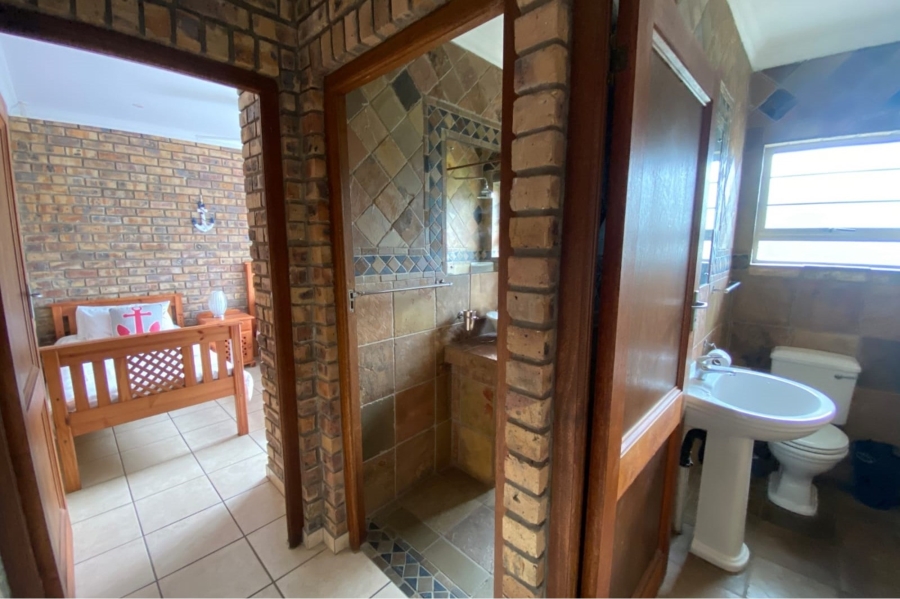 10 Bedroom Property for Sale in Manaba Beach KwaZulu-Natal