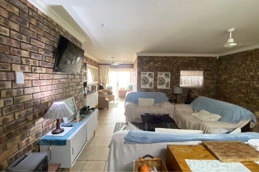 10 Bedroom Property for Sale in Manaba Beach KwaZulu-Natal