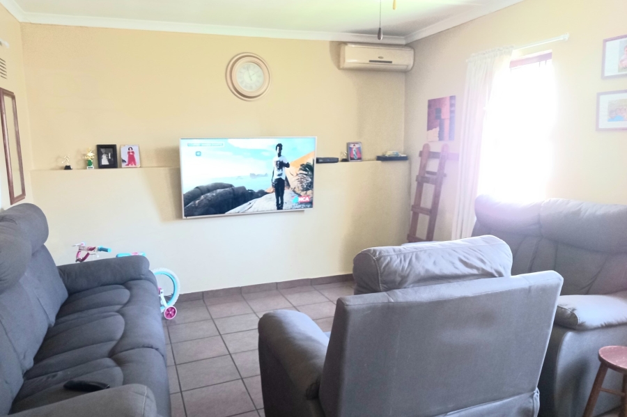 3 Bedroom Property for Sale in Woodview KwaZulu-Natal