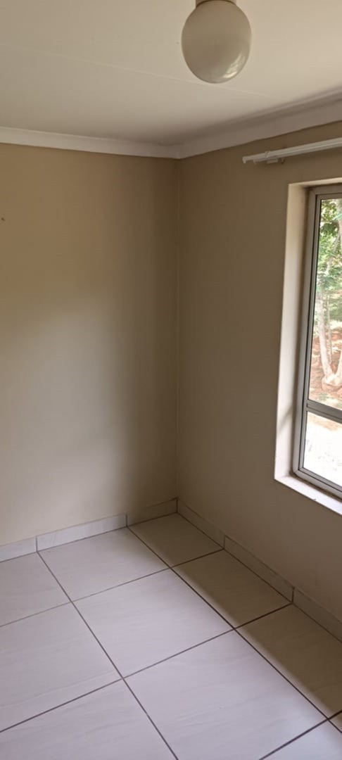 To Let 2 Bedroom Property for Rent in Montclair KwaZulu-Natal