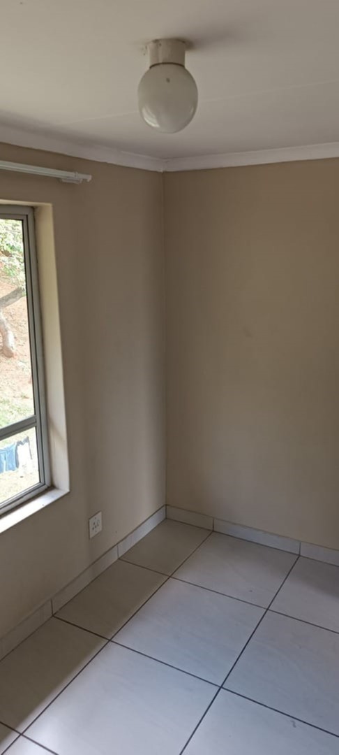 To Let 2 Bedroom Property for Rent in Montclair KwaZulu-Natal