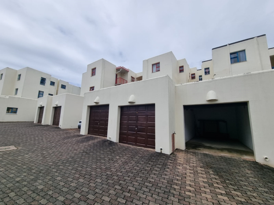 To Let 2 Bedroom Property for Rent in Uvongo KwaZulu-Natal