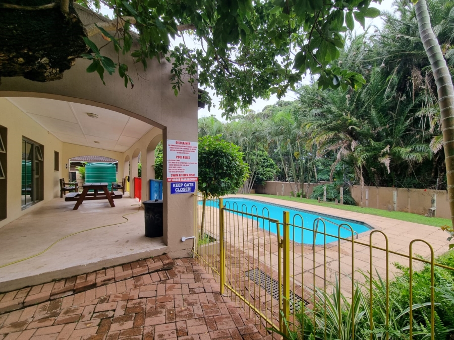 To Let 2 Bedroom Property for Rent in Uvongo KwaZulu-Natal