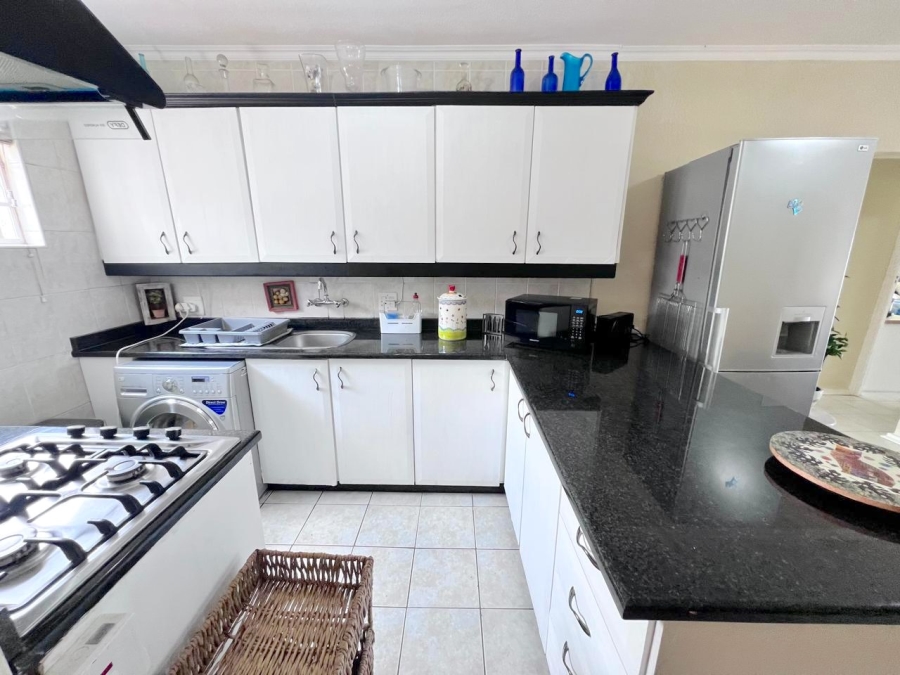 2 Bedroom Property for Sale in Shelly Beach KwaZulu-Natal