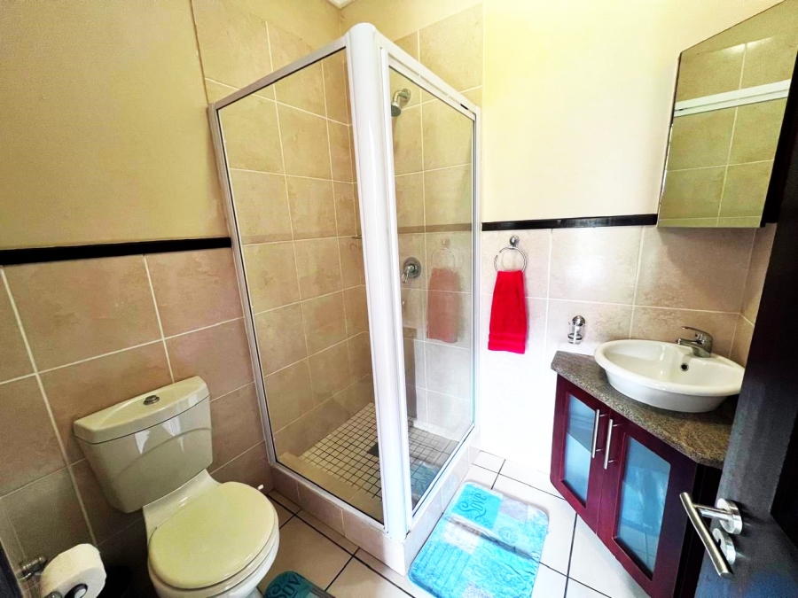 2 Bedroom Property for Sale in Uvongo Beach KwaZulu-Natal