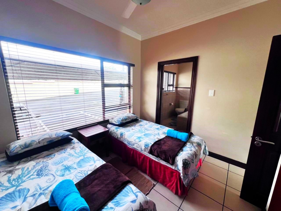 2 Bedroom Property for Sale in Uvongo Beach KwaZulu-Natal