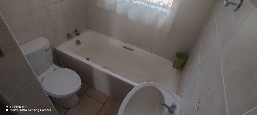 2 Bedroom Property for Sale in Lawrence Rocks KwaZulu-Natal