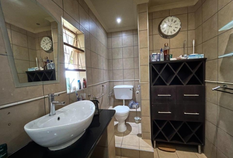 3 Bedroom Property for Sale in Signal Hill KwaZulu-Natal