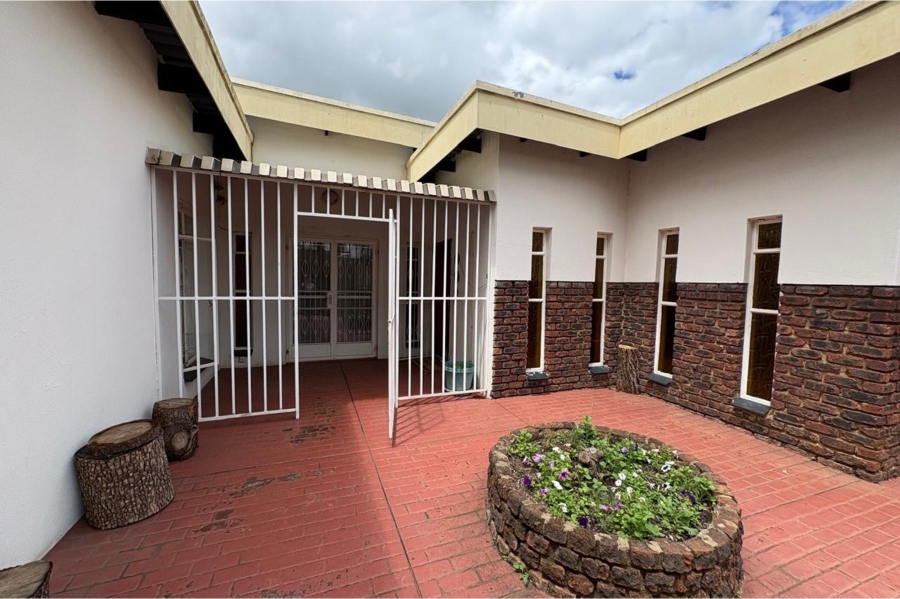 4 Bedroom Property for Sale in Huttenheights KwaZulu-Natal