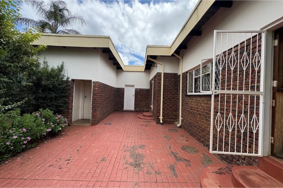 4 Bedroom Property for Sale in Huttenheights KwaZulu-Natal