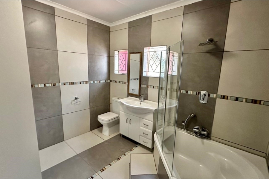 3 Bedroom Property for Sale in Lennoxton KwaZulu-Natal