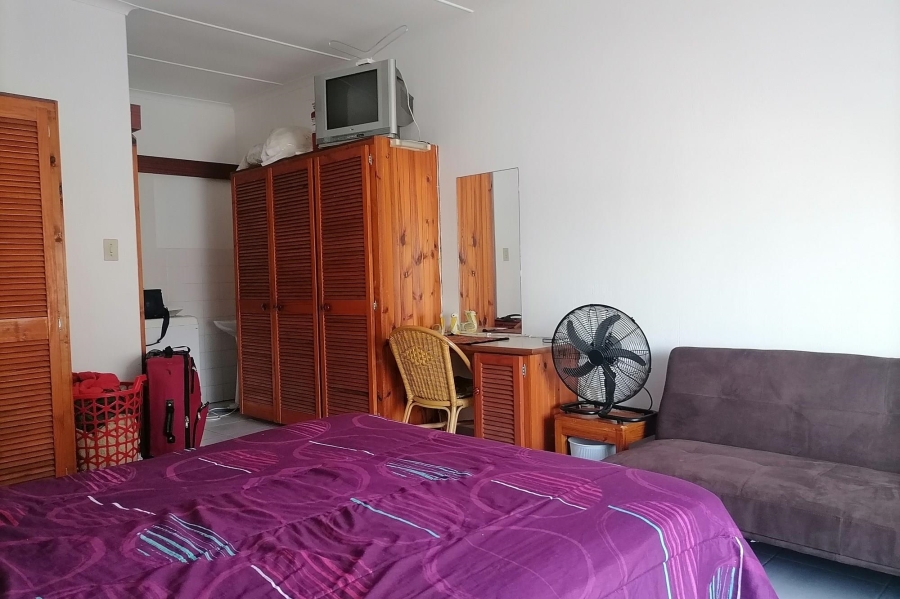 To Let 2 Bedroom Property for Rent in Margate KwaZulu-Natal