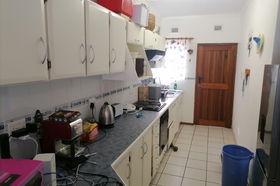 To Let 2 Bedroom Property for Rent in Margate KwaZulu-Natal