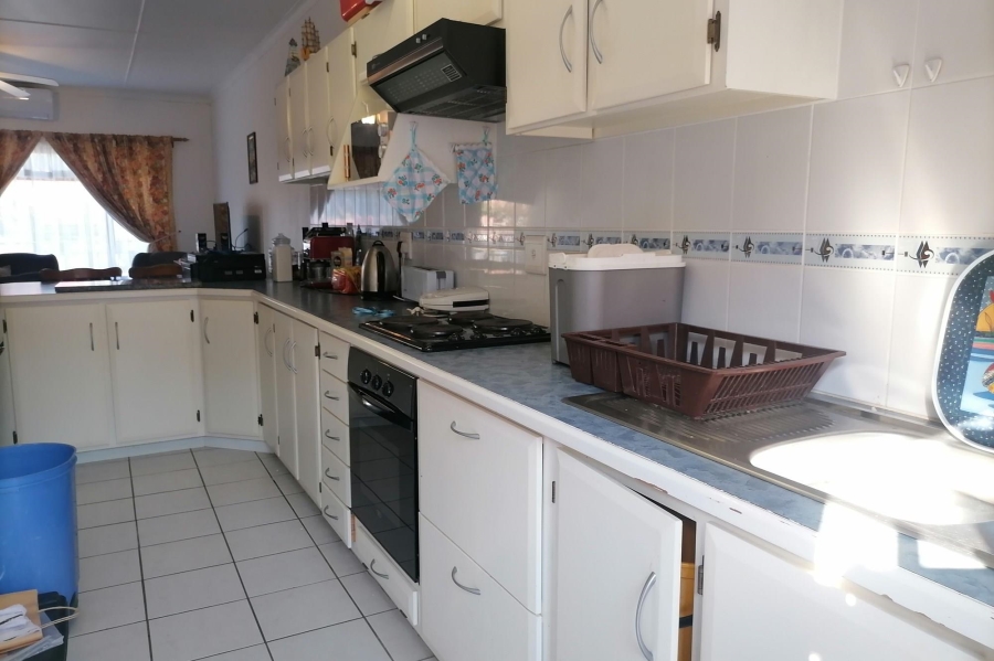 To Let 2 Bedroom Property for Rent in Margate KwaZulu-Natal