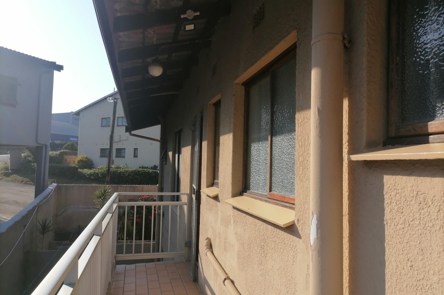 To Let 2 Bedroom Property for Rent in Margate KwaZulu-Natal