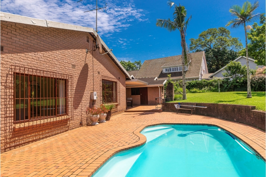 5 Bedroom Property for Sale in Kloof KwaZulu-Natal