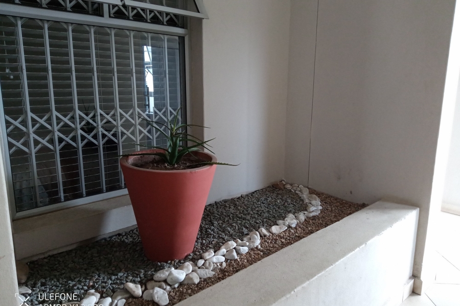 2 Bedroom Property for Sale in New Town Centre KwaZulu-Natal