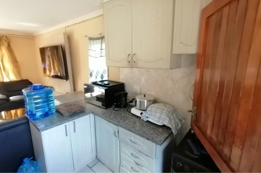 To Let 2 Bedroom Property for Rent in Newlands West KwaZulu-Natal