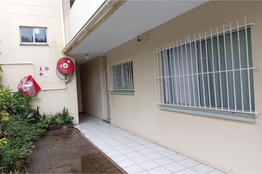 To Let 2 Bedroom Property for Rent in Manaba Beach KwaZulu-Natal