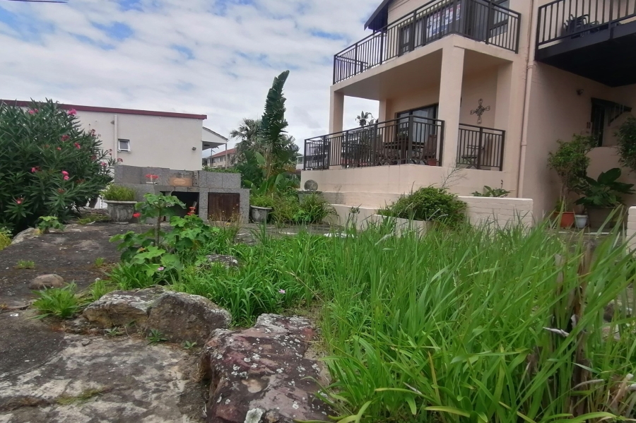 3 Bedroom Property for Sale in St Michaels On Sea KwaZulu-Natal