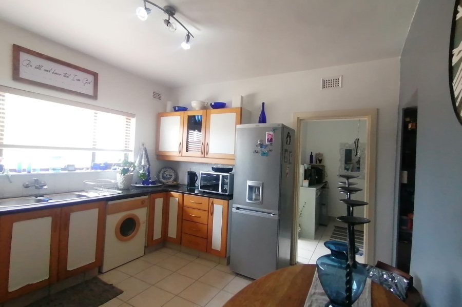 3 Bedroom Property for Sale in St Michaels On Sea KwaZulu-Natal