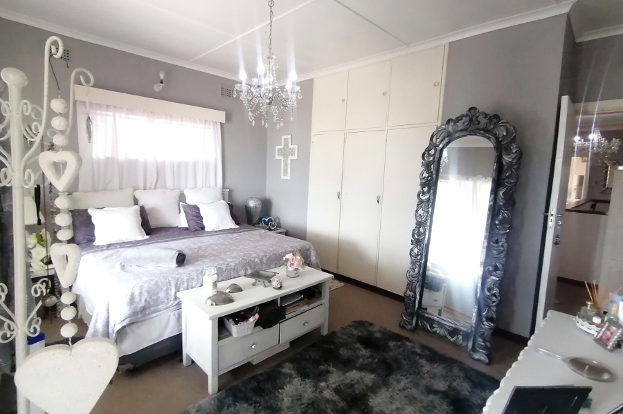 3 Bedroom Property for Sale in St Michaels On Sea KwaZulu-Natal