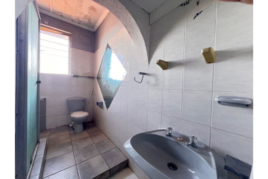 2 Bedroom Property for Sale in Glenwood KwaZulu-Natal