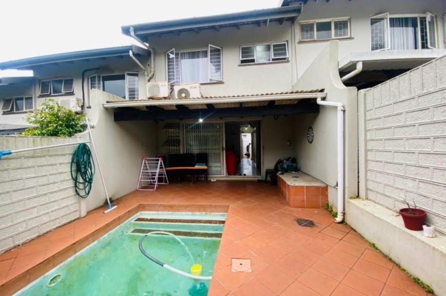 3 Bedroom Property for Sale in Westridge KwaZulu-Natal