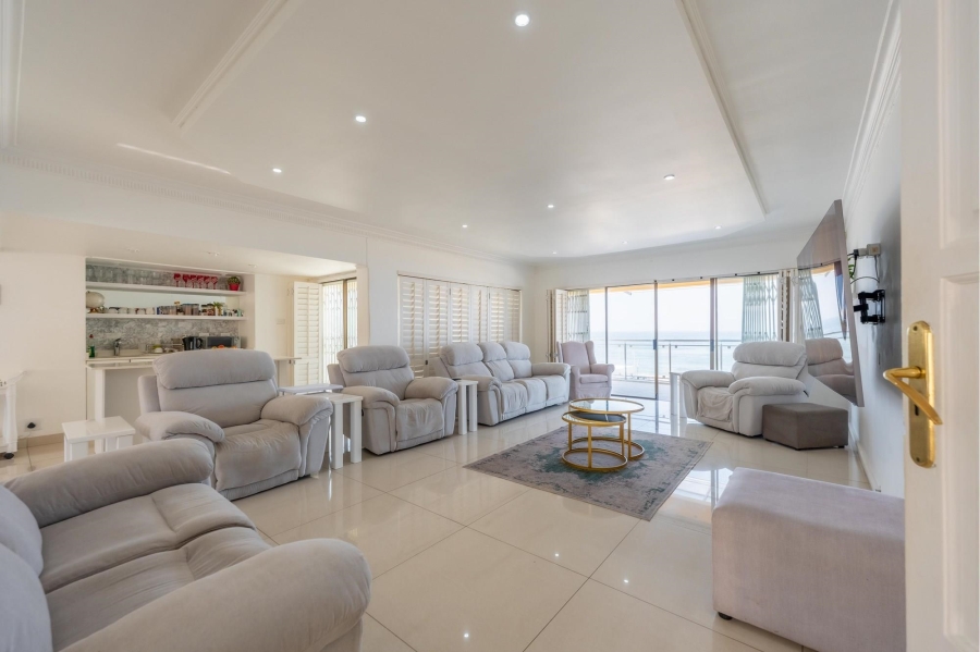 6 Bedroom Property for Sale in Umhlanga KwaZulu-Natal