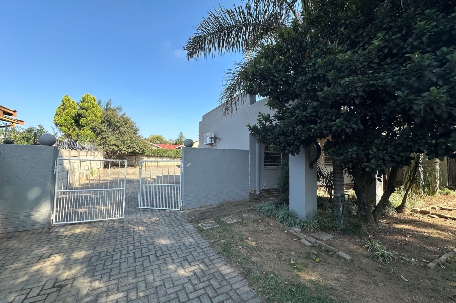 3 Bedroom Property for Sale in Huttenheights KwaZulu-Natal