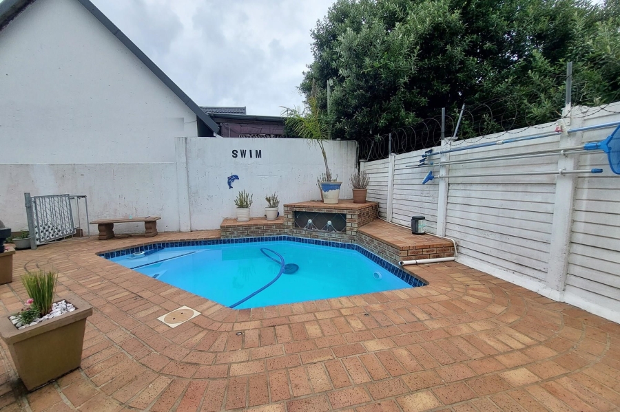 3 Bedroom Property for Sale in Meer En See KwaZulu-Natal