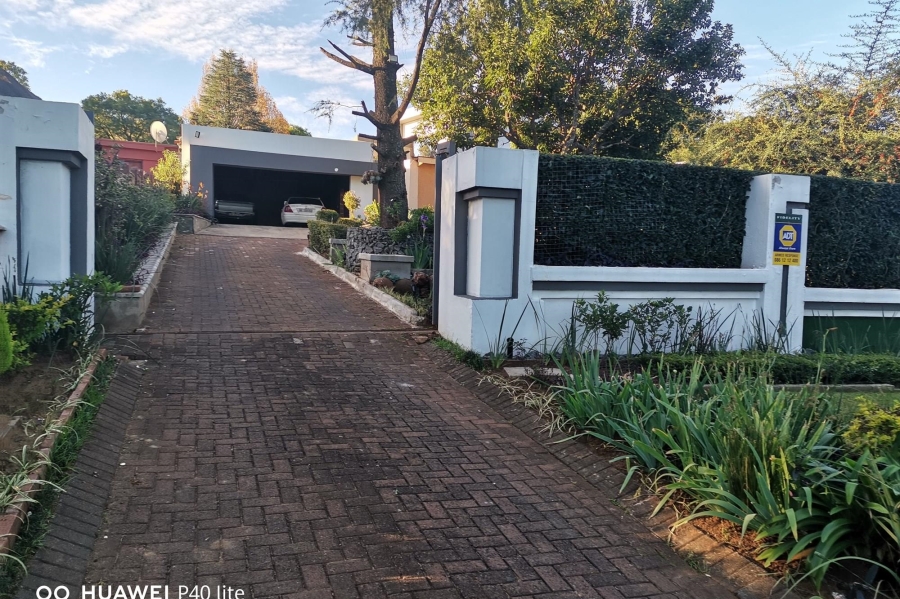 4 Bedroom Property for Sale in Signal Hill KwaZulu-Natal