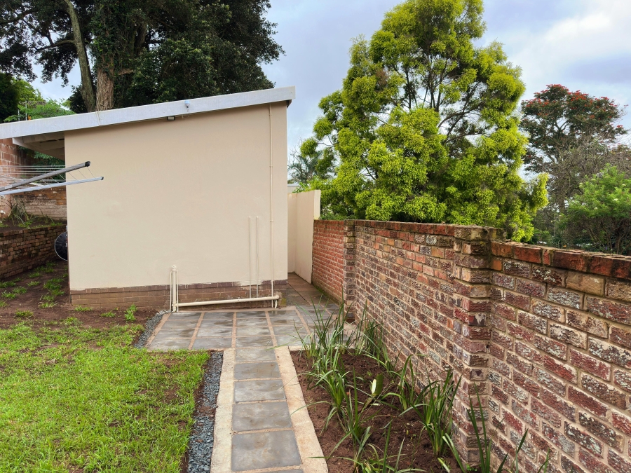 To Let 1 Bedroom Property for Rent in Cowies Hill KwaZulu-Natal