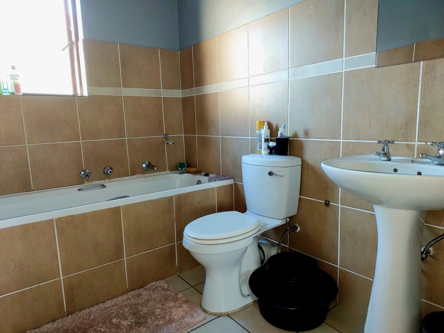 2 Bedroom Property for Sale in Brackenham KwaZulu-Natal