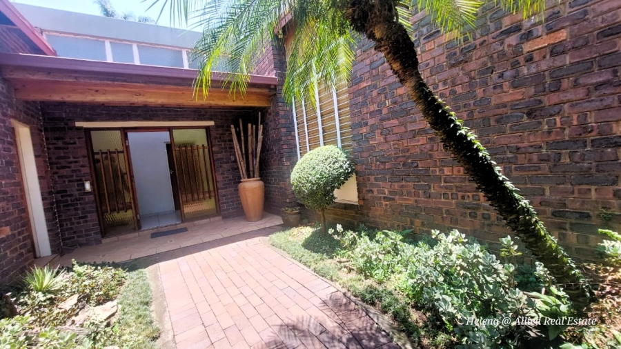 4 Bedroom Property for Sale in Huttenheights KwaZulu-Natal