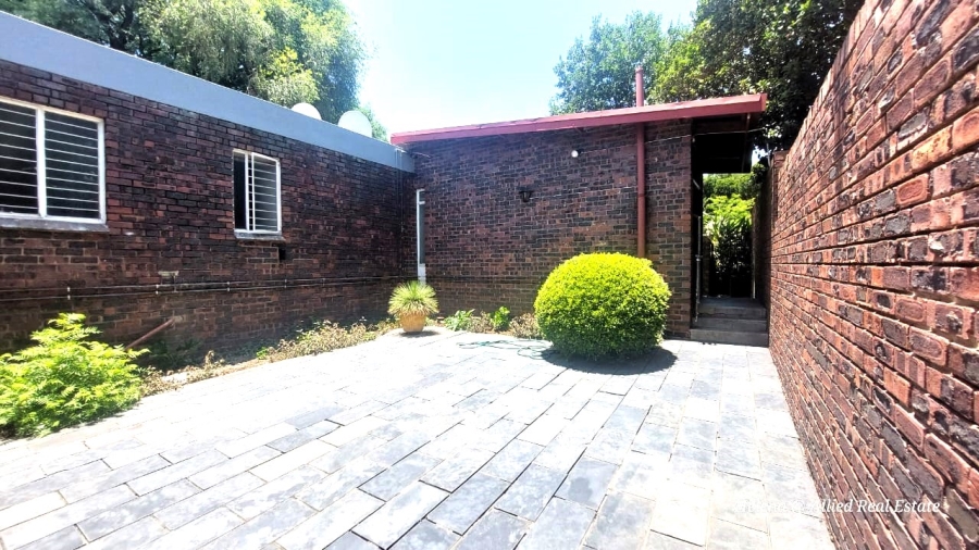 4 Bedroom Property for Sale in Huttenheights KwaZulu-Natal