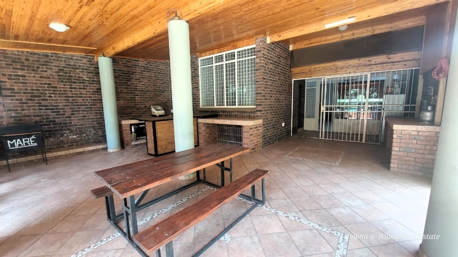 4 Bedroom Property for Sale in Huttenheights KwaZulu-Natal