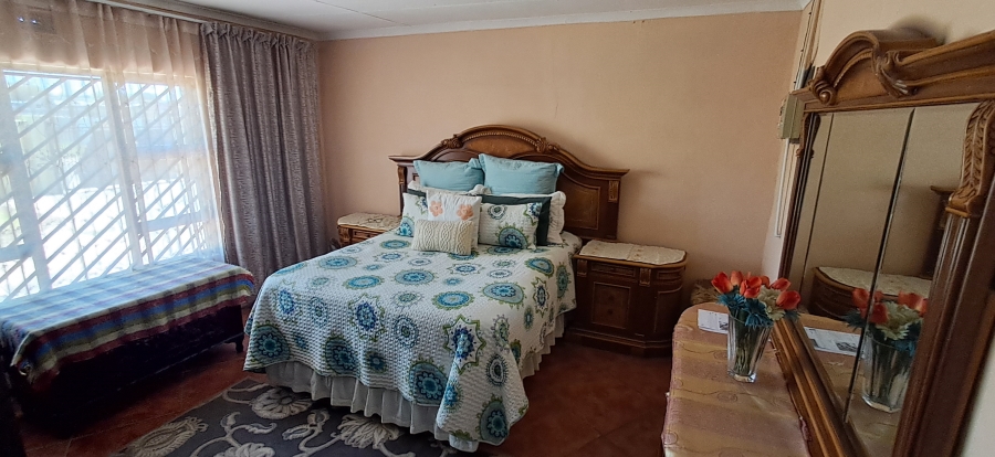 4 Bedroom Property for Sale in Osizweni KwaZulu-Natal