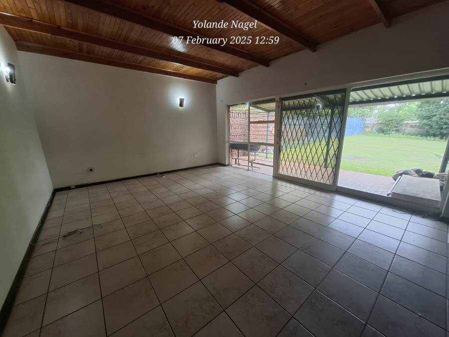 3 Bedroom Property for Sale in Amiel Park KwaZulu-Natal